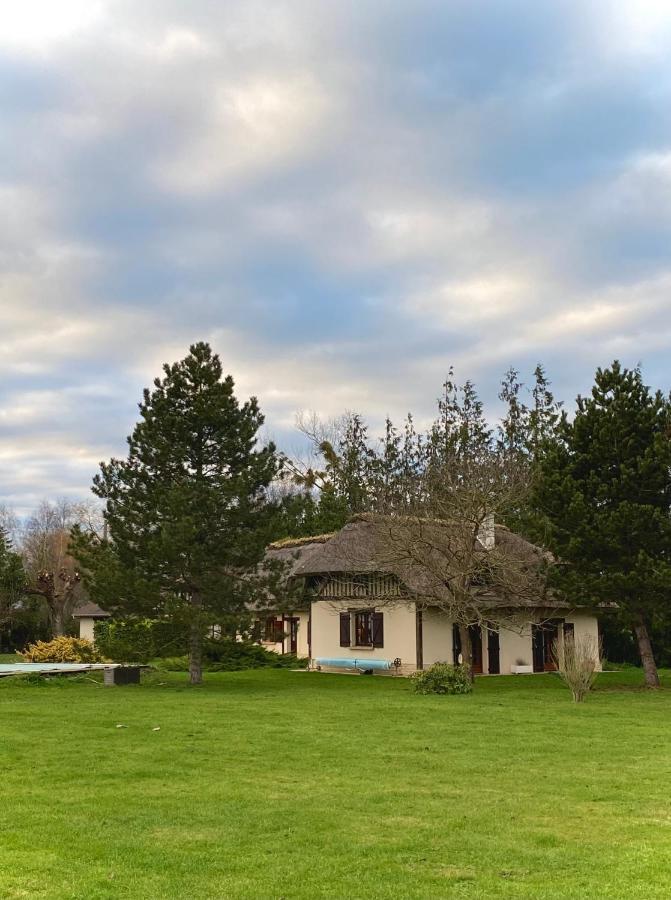 Maison Traditionnelle Normande Avec Piscine Hotot-en-Auge Luaran gambar